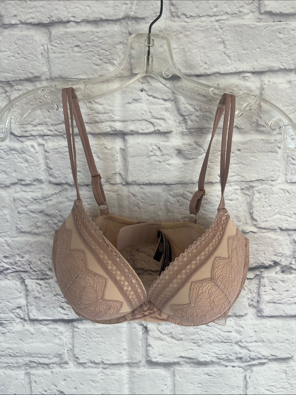 Victoria’s Secret Underwire Padded Push Up Bra 34DD